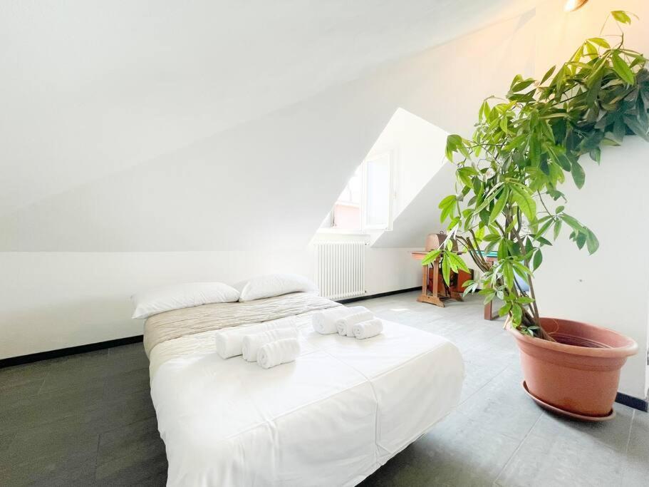 Elegante Appartamento 100 Mq Parcheggio - Wi Fi 사보나 외부 사진